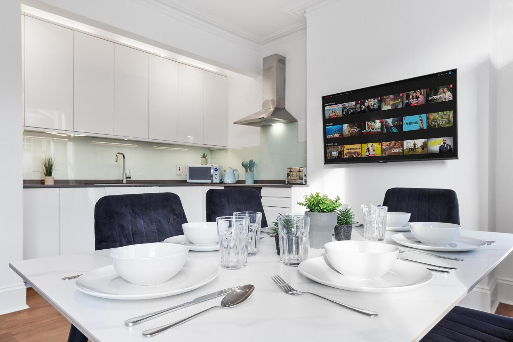 Luxury 4 Bedroom Flat With Stunning Shard View From Terrace In London! Next To Station, Sleeps 9 Appartement *