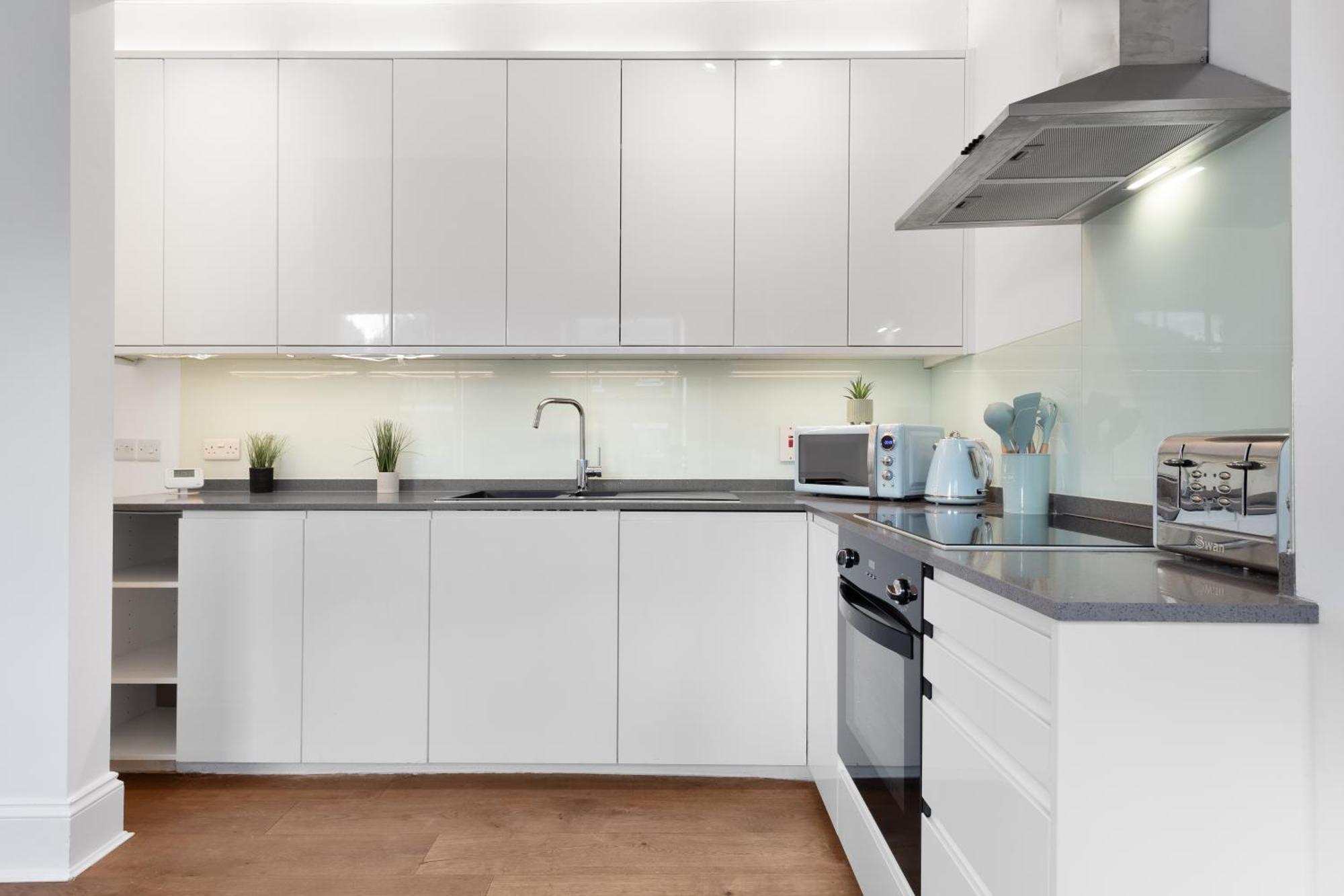 Appartement Luxury 4 Bedroom Flat With Stunning Shard View From Terrace In London! Next To Station, Sleeps 9