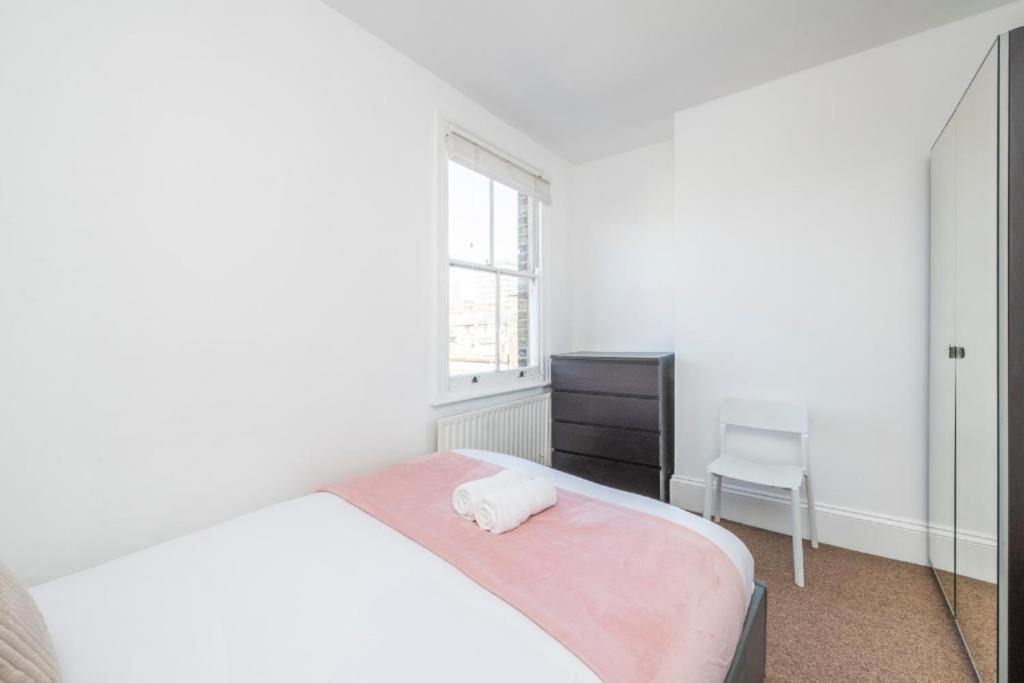 Appartement Luxury 4 Bedroom Flat With Stunning Shard View From Terrace In London! Next To Station, Sleeps 9 *