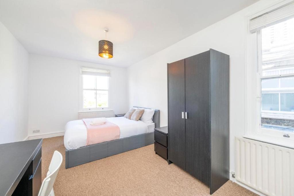 Appartement Luxury 4 Bedroom Flat With Stunning Shard View From Terrace In London! Next To Station, Sleeps 9 *