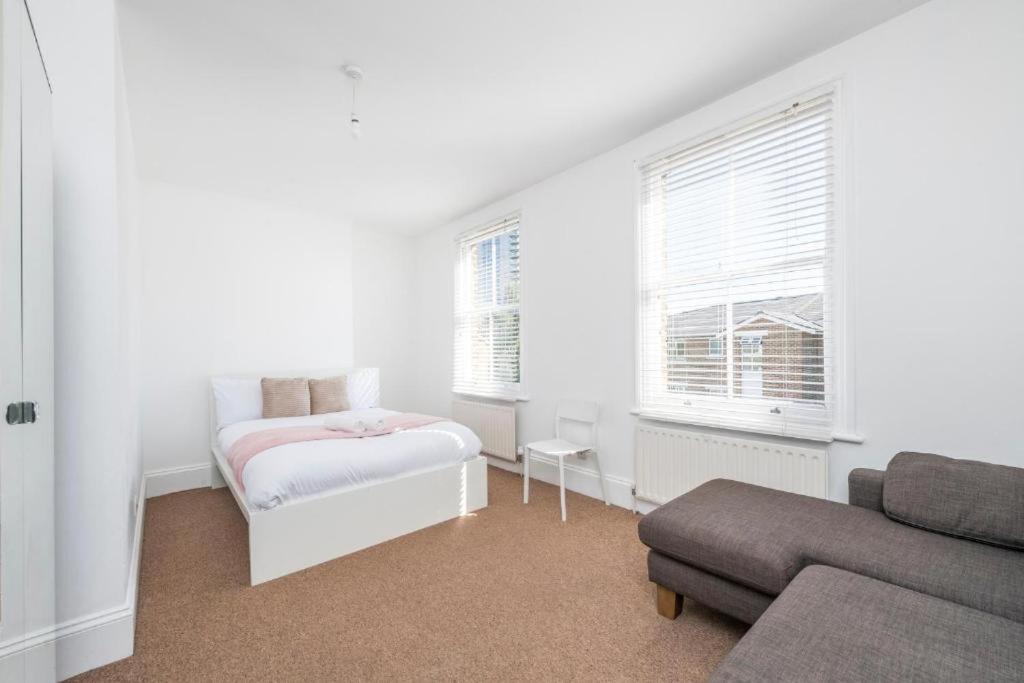 Appartement Luxury 4 Bedroom Flat With Stunning Shard View From Terrace In London! Next To Station, Sleeps 9 *